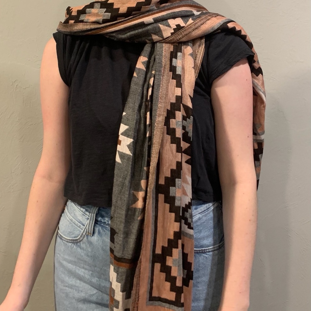 multicolored scarf